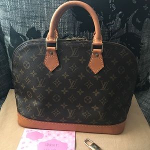 ❤️SOLD❤️Authentic Louis Vuitton Alma Monogram PM